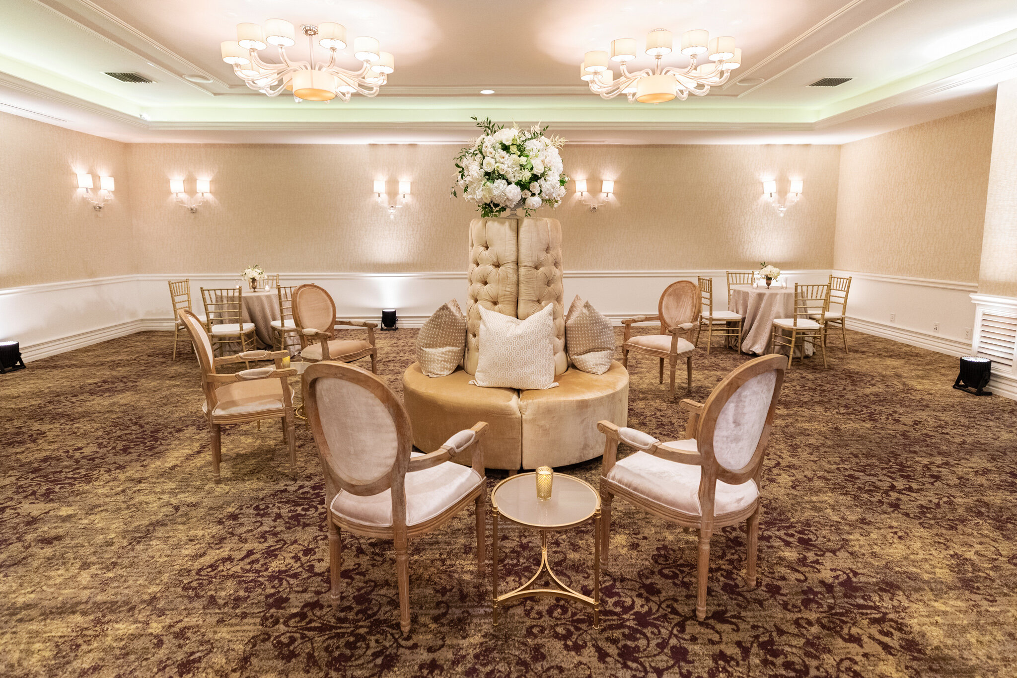 Rosewood Mansion - Cocktail Style Setup