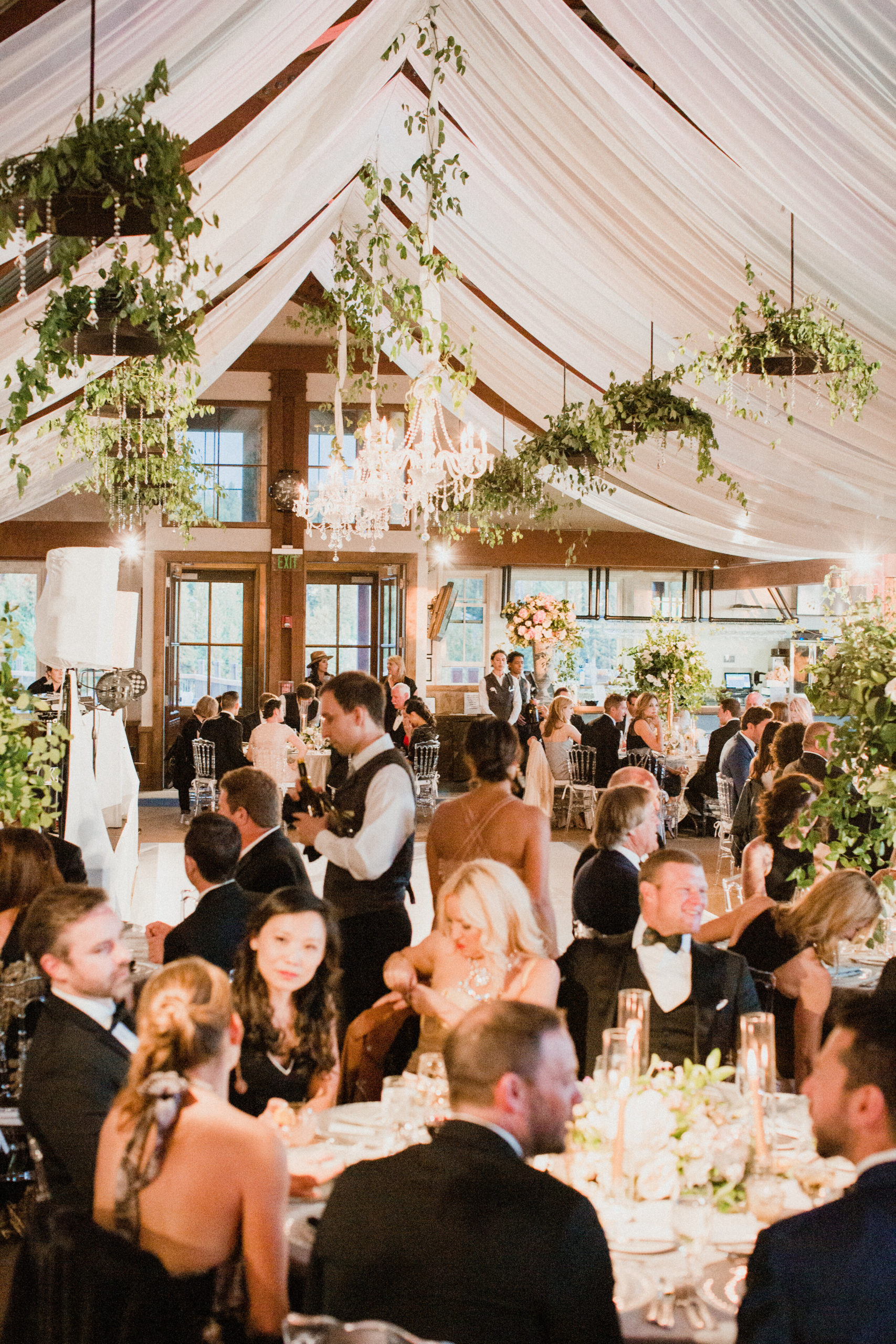 Reception Inspiration - Timeless & Romantic